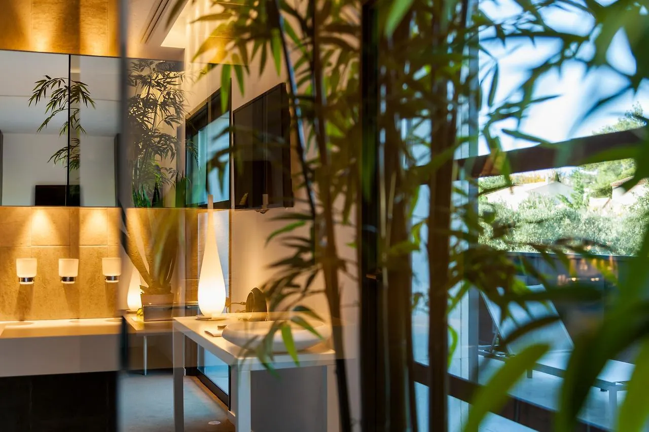 ***** Hotel Bdesign & Spa Paradou France