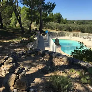 Hébergement de vacances Les Mazets De La Reine Pédauque, Paradou