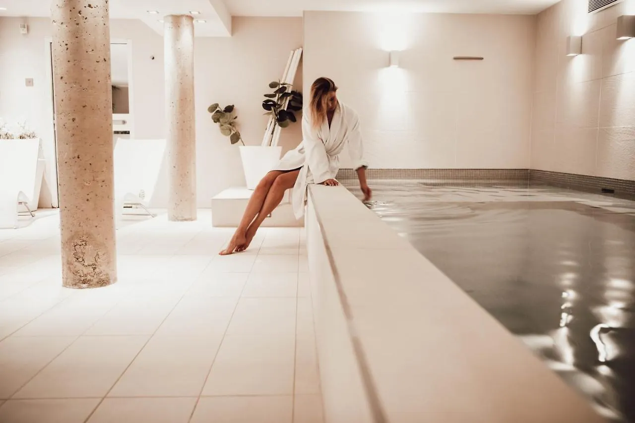 Bdesign & Spa Paradou 5*,  France