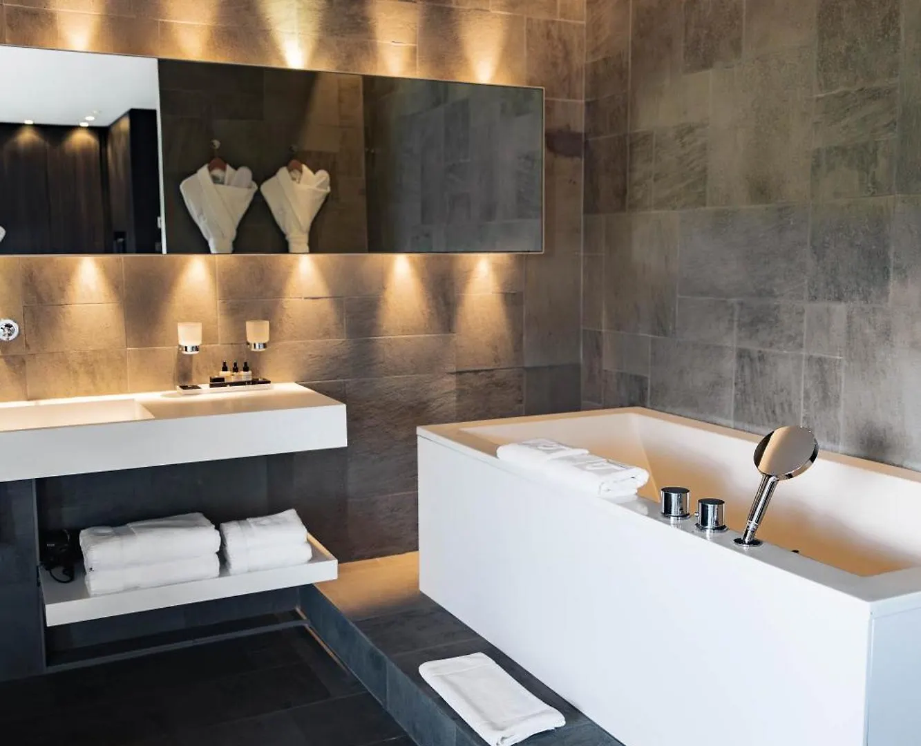 Bdesign & Spa Paradou